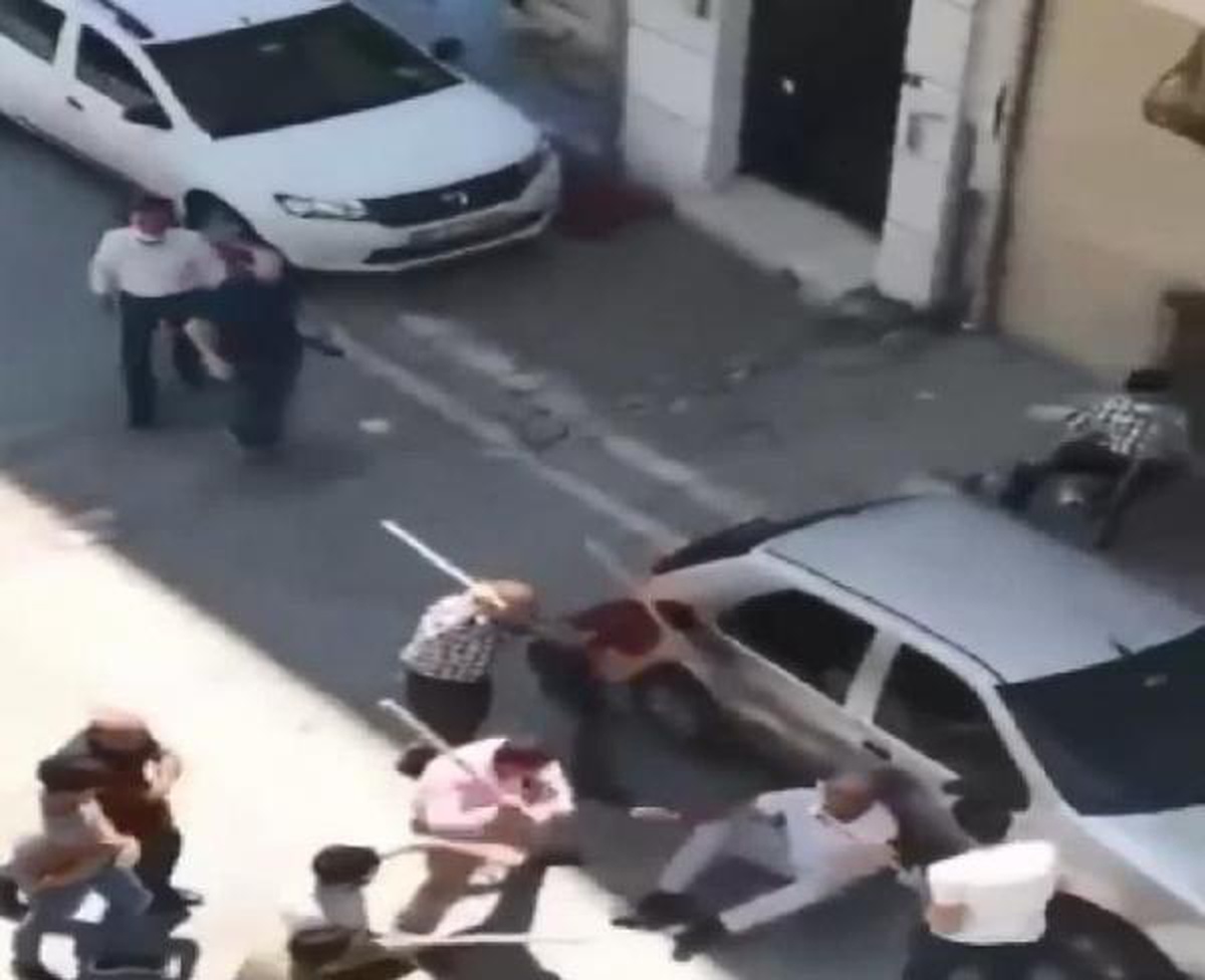 Esenyurt\'ta sopalı arazi anlaşmazlığı kavgası