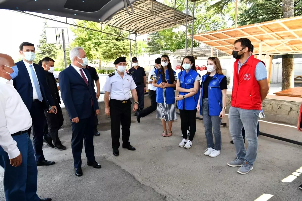 Son dakika haber: Isparta\'da gençlere jandarma teşkilatı tanıtıldı