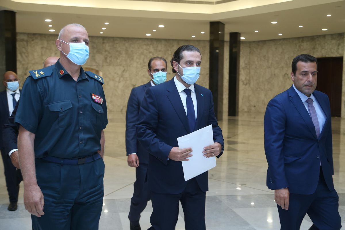 Lübnan\'da hükümeti kurmakla görevlendirilen Hariri, 24 teknokrattan oluşan kabinesini Cumhurbaşkanı\'na sundu