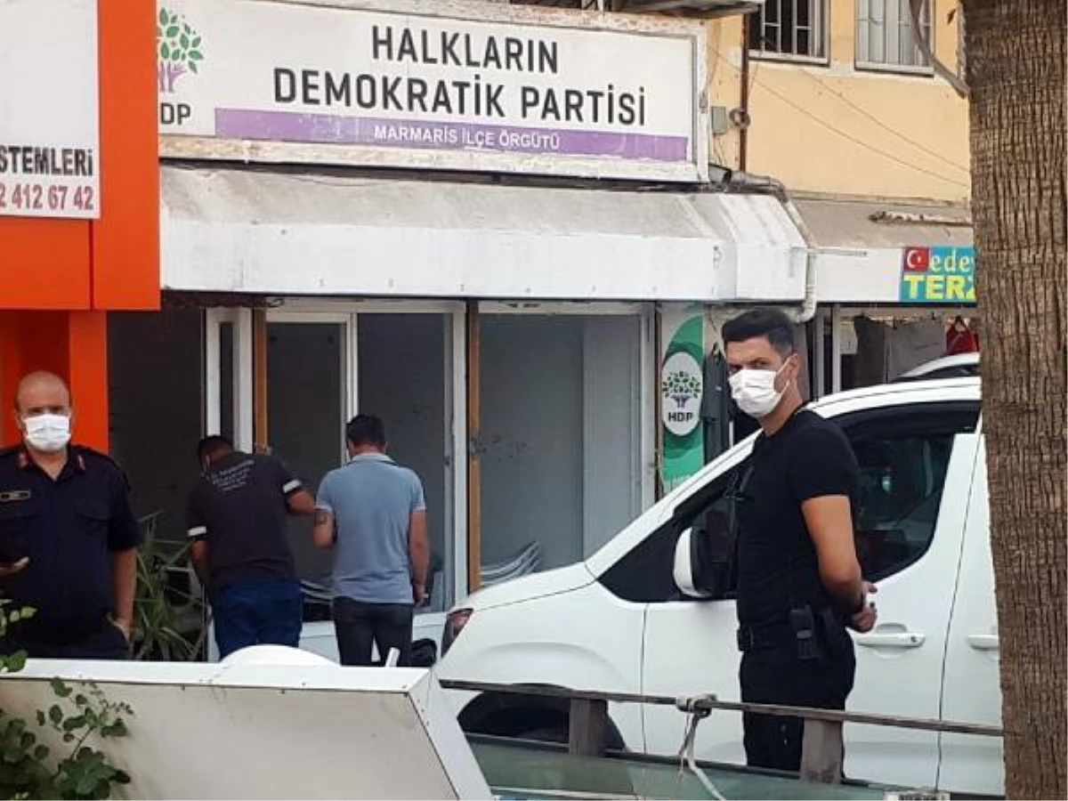 Son dakika haber! Marmaris\'te HDP ilçe binasına saldıran şüpheli gözaltına alındı (2)
