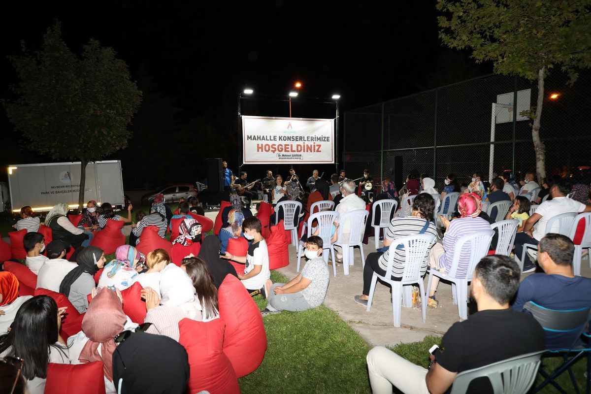Nevşehir açık hava konserleri devam ediyor