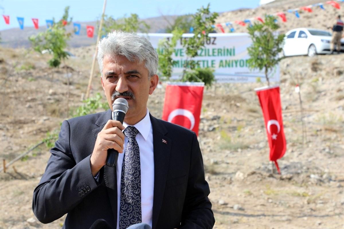Vali Makas: "15 Temmuz tarihi, millet olmanın ne anlama geldiğini bir kez daha tüm dünyaya gösterdiğimiz tarihtir"