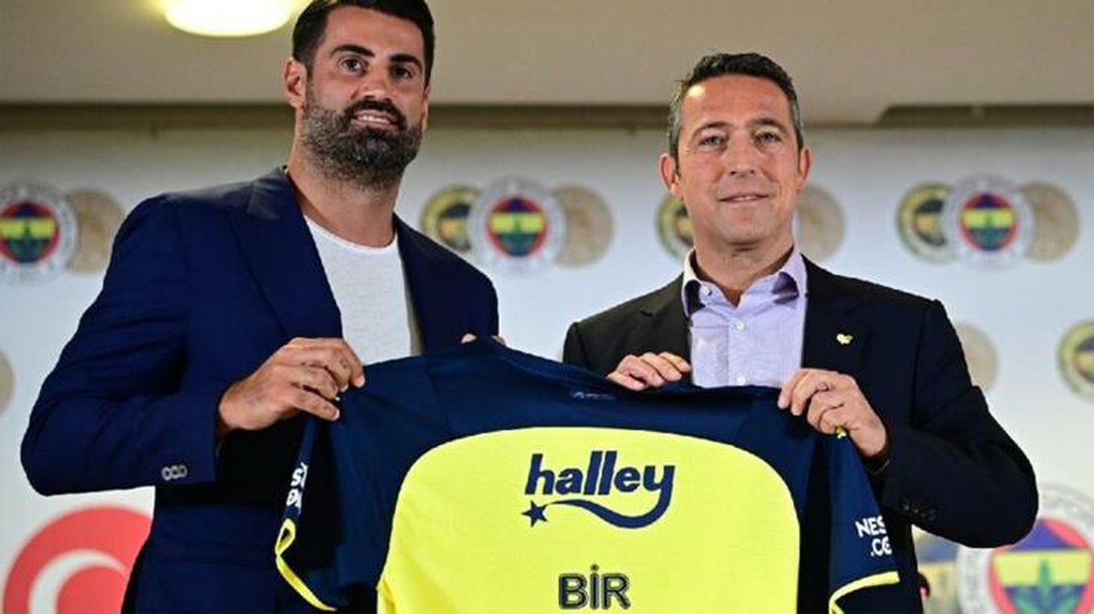 Volkan\'a gelen, "Fenerbahçe\'ye rakip kulüpte çalışır mısın?" sorusuna Ali Koç\'un verdiği yanıt güldürdü