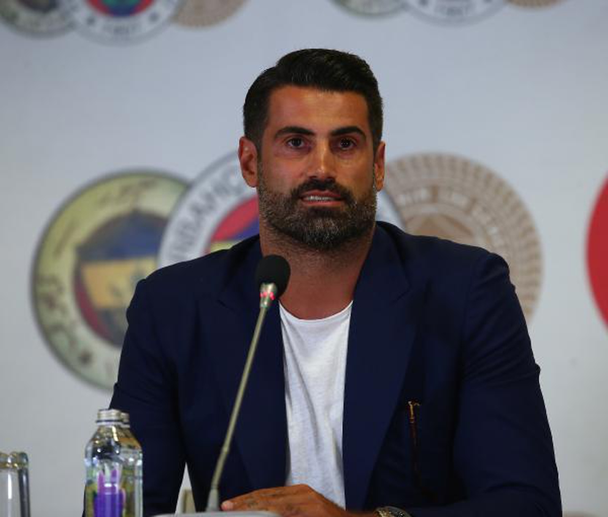 Volkan Demirel, Fenerbahçe\'ye veda etti