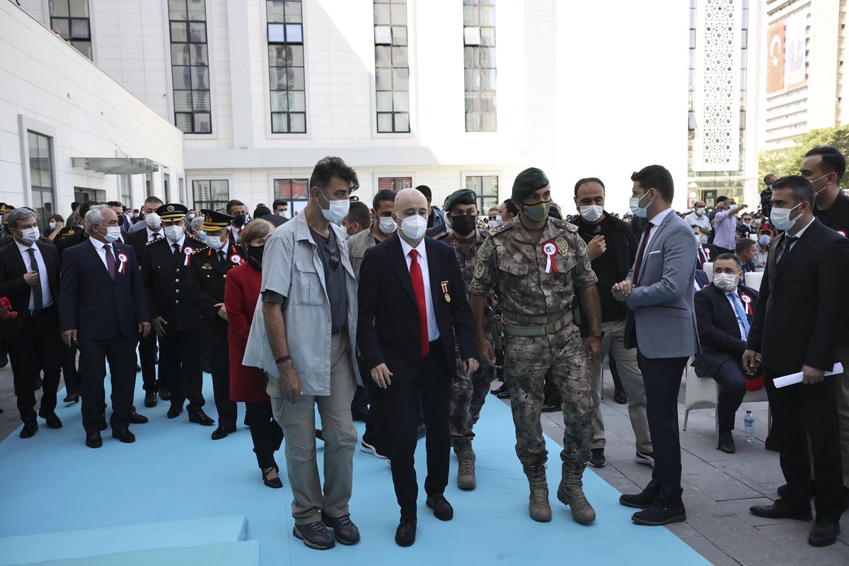 Son dakika haberleri! 15 Temmuz\'da darbecilerin vurduğu Ankara İl Emniyet Müdürlüğü\'nde şehit olanlar anıldı