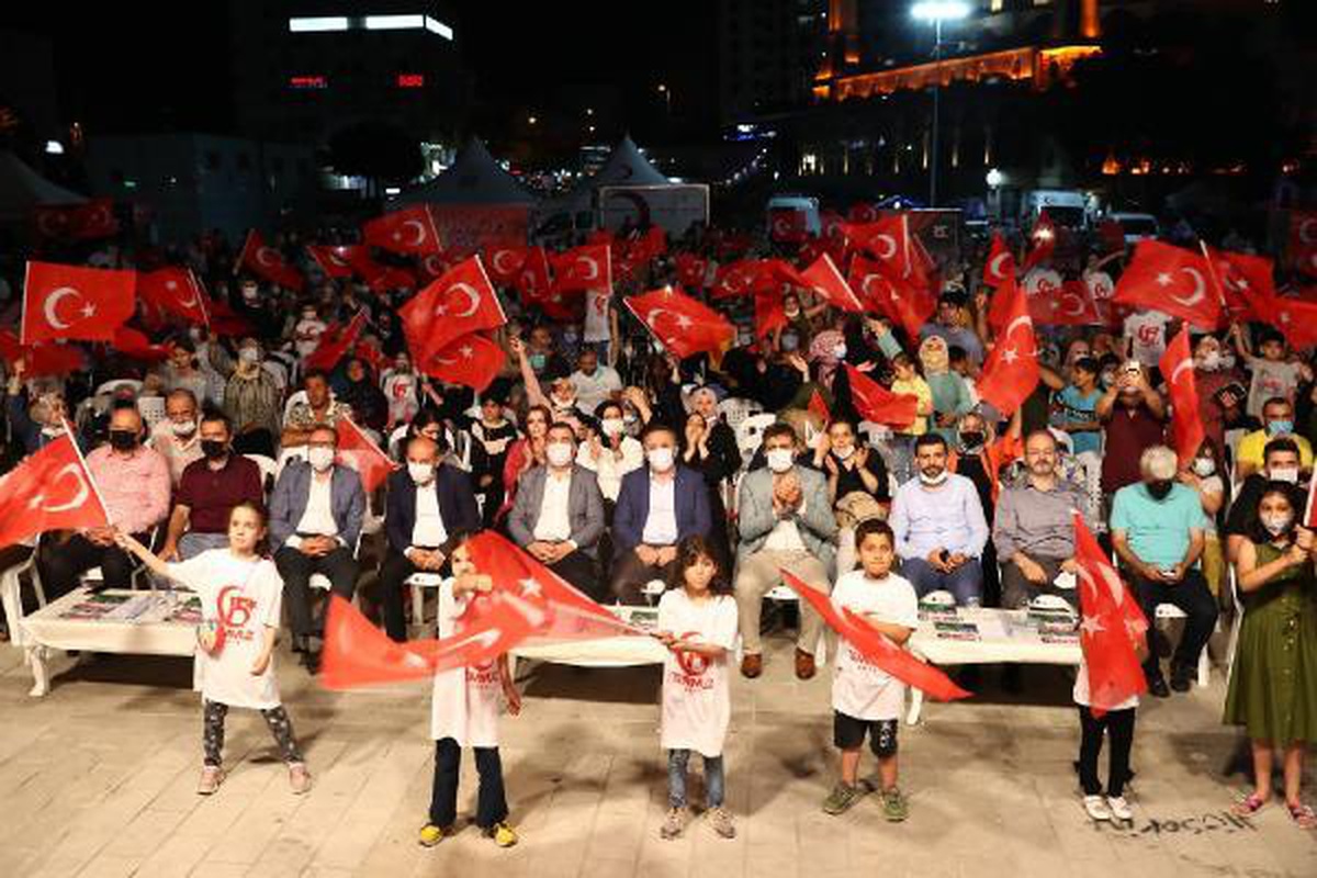 15 Temmuz Demokrasi ve Milli Birlik Günü etkinliğinde minikler ön safta