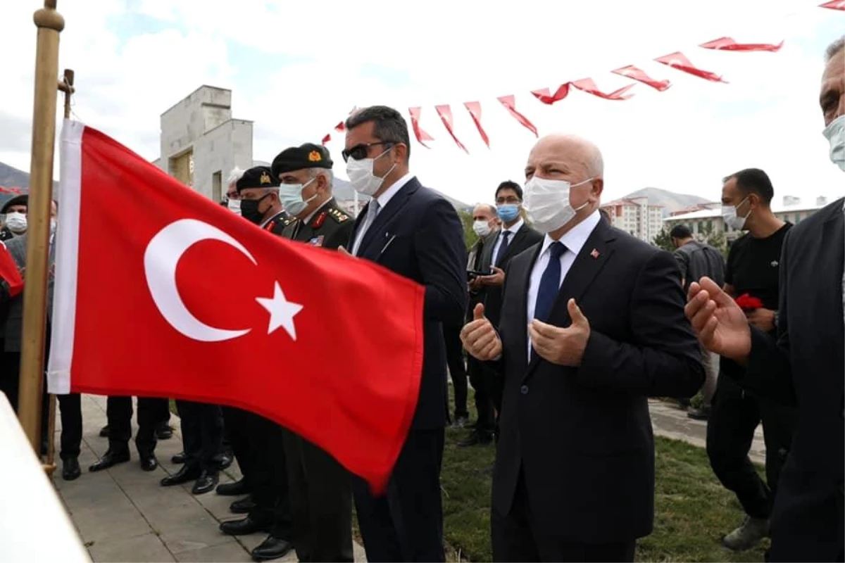 Son dakika haberi | 15 Temmuz Demokrasi ve Milli Birlik Günü\'nde şehitlik ziyareti