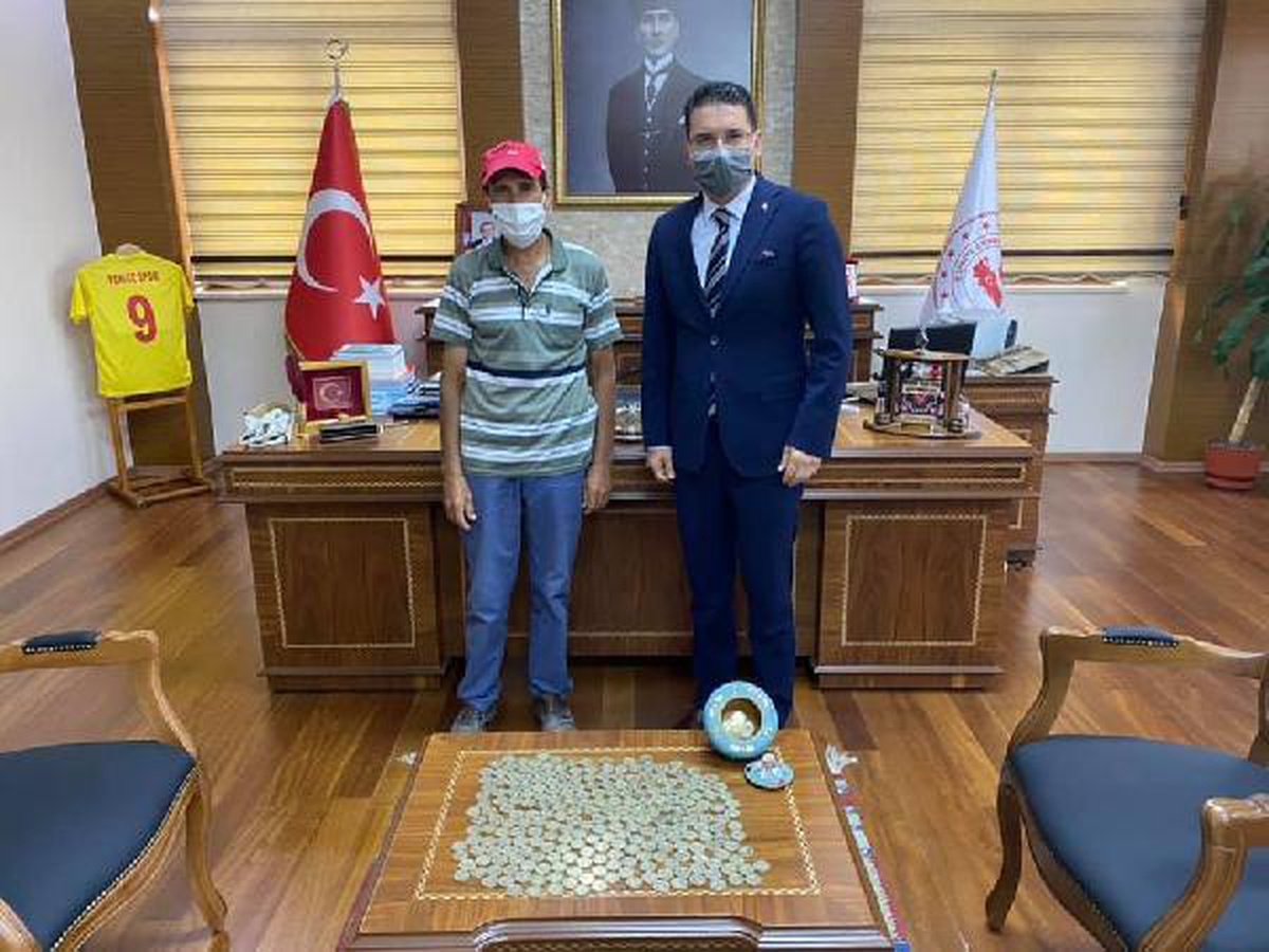 \'15 Temmuz\' paralarından biriktirdiği 251 lirayı şehitler için bağışlayacak
