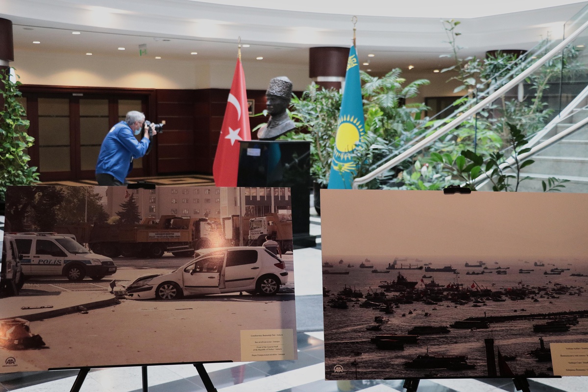 15 Temmuz şehitleri Kazakistan, Azerbaycan ve Gürcistan\'da anıldı