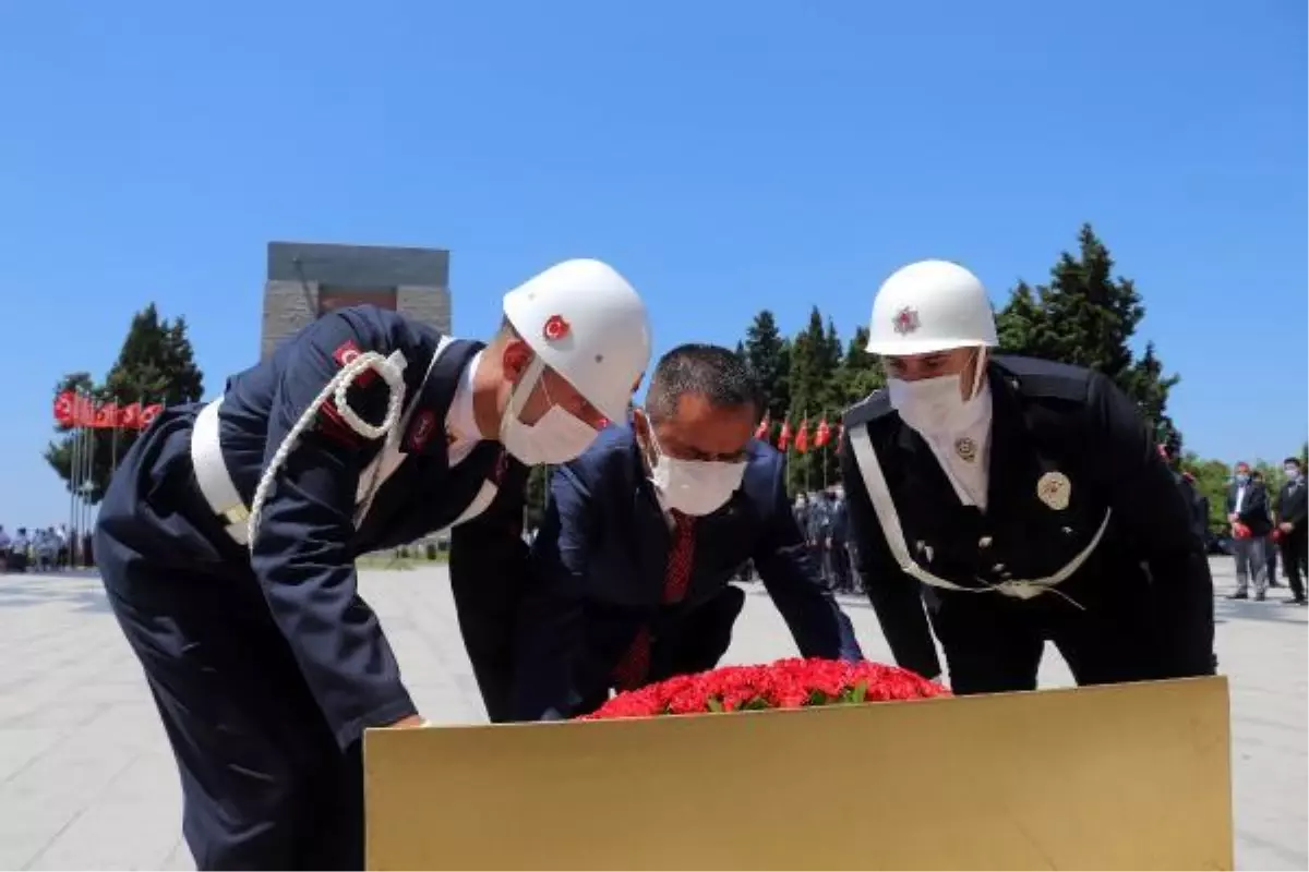 Son dakika! 15 TEMMUZ ŞEHİTLERİ, ŞEHİTLER ABİDESİ\'NDE ANILDI