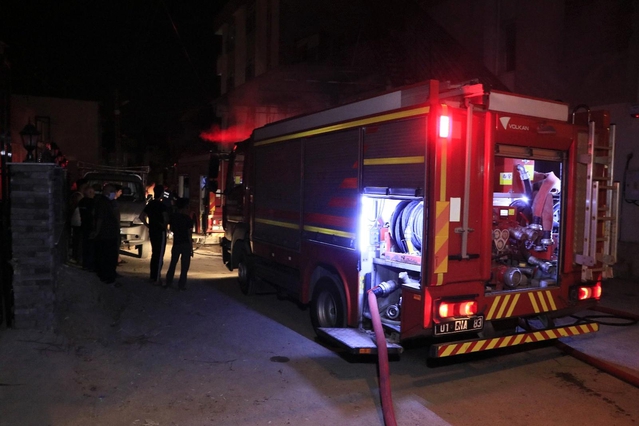 Adana'da tekstil atölyesinde yangın