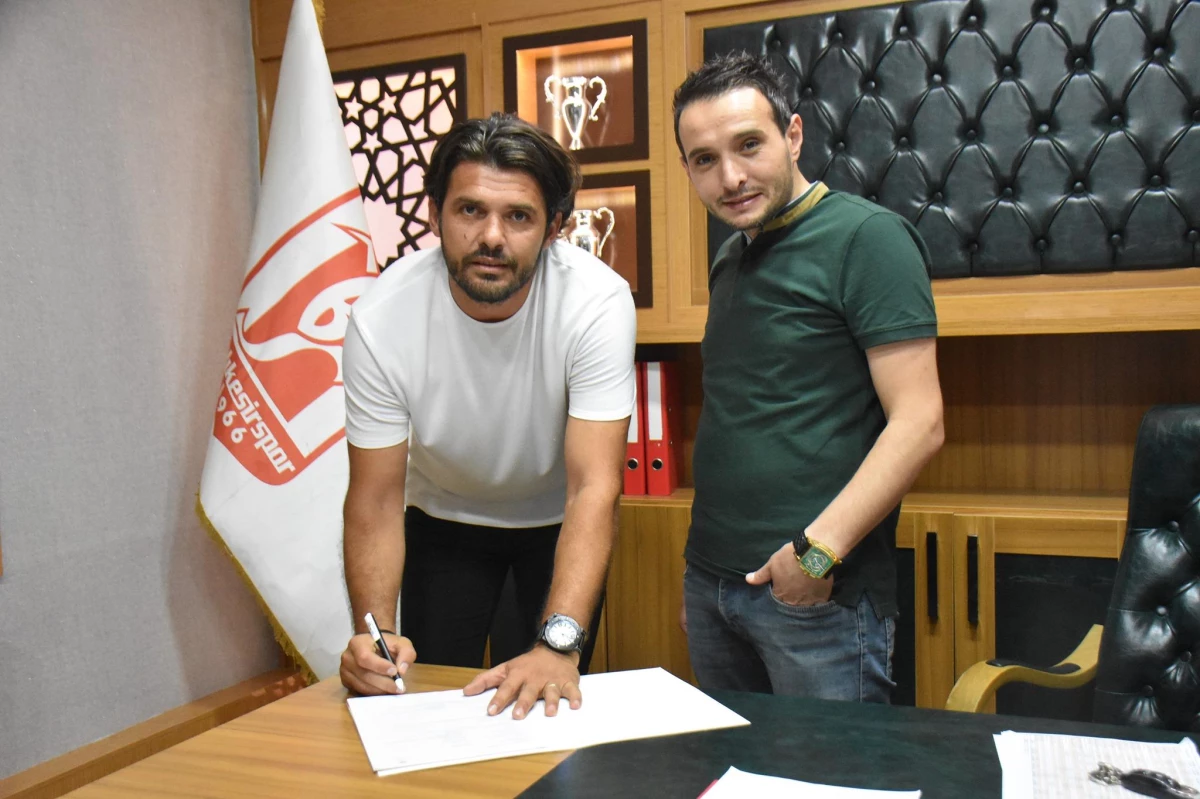 Balıkesirspor iç transferde 5 oyuncusu ile yeniden anlaştı