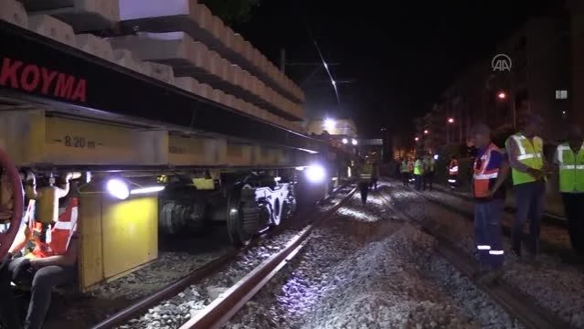 Banliyö hattındaki yenileme çalışmaları sürüyor