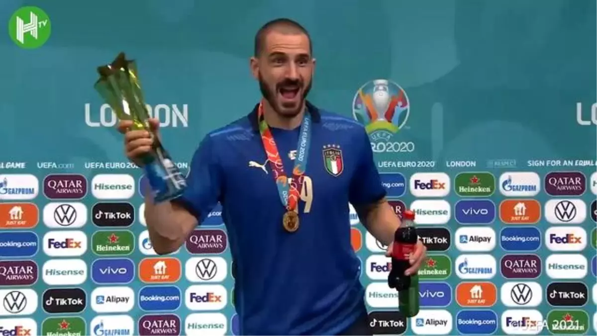 Bonucci, Basın Toplantısında Zaferi Kutluyor!