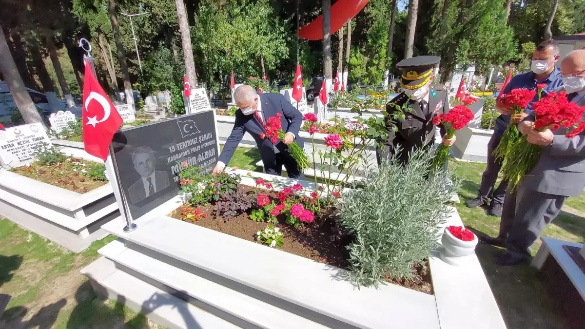 Son dakika haberi... Darbede müdürünü korurken şehit olan koruma polisi anıldı