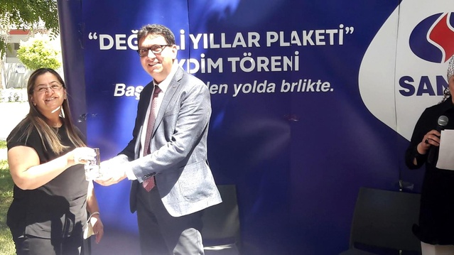 SANKO Holding'den 10 ila 40 yıl arasında çalışanlarına Değerli Yıllar Plaketi SANKO Holding'den 10 ila 40 yıl arasında çalışanlarına Değerli Yıllar Plaketi
