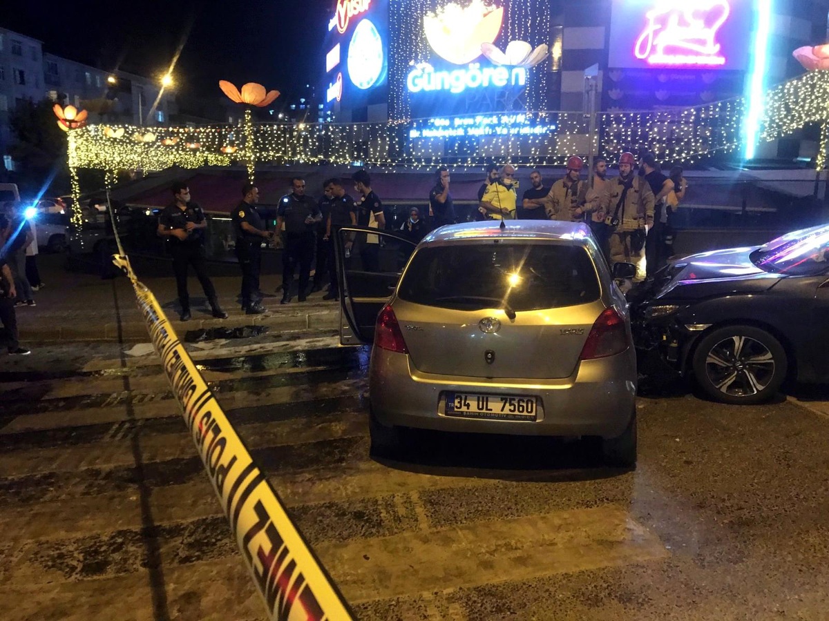 Son Dakika | Güngören\'de araç yayaya çarptı: 1 ölü, 2 yaralı