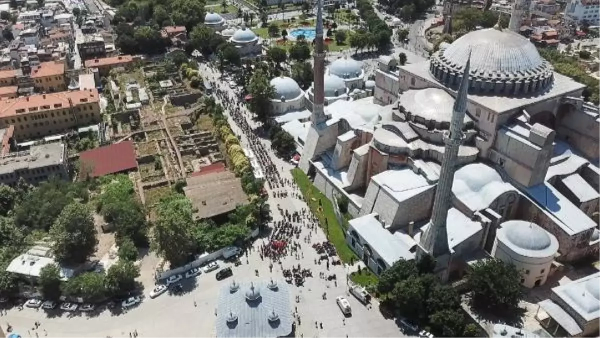 Son dakika haberleri! MOTORCULAR ŞEHİT YILMAZ ERCAN İÇİN AYASOFYA\'DAN YOLA ÇIKTI AKTÜEL GÖRÜNTÜYLE)