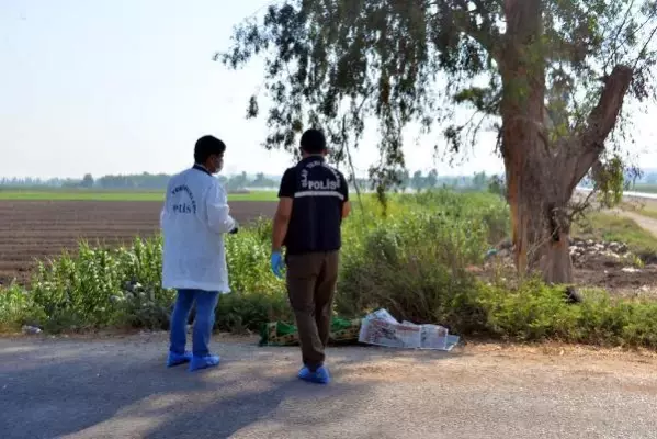 KANALDAN ÇIKARILAN OĞLUNUN CANSIZ BEDENİNİ KUCAĞINDA TAŞIDI