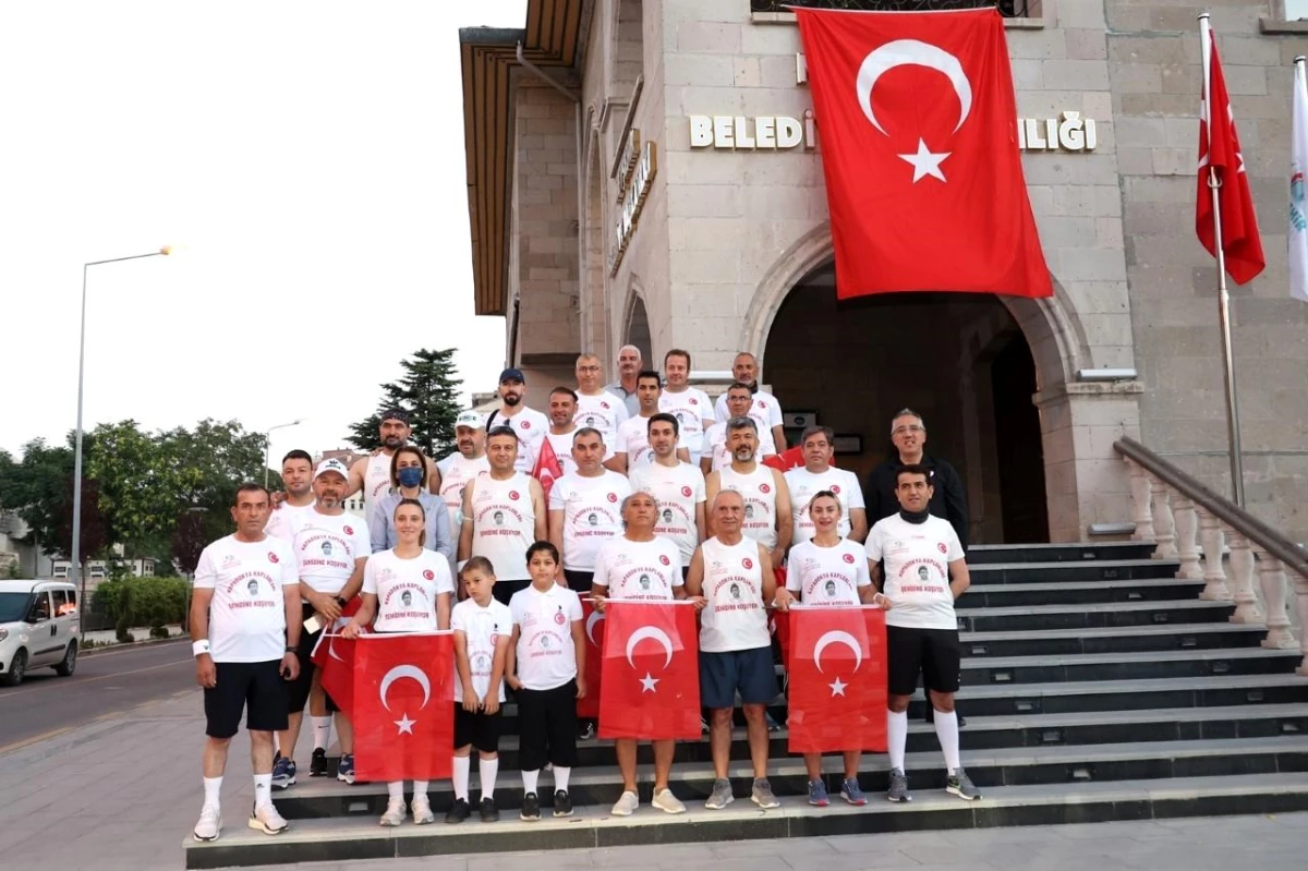 Kapadokya Kaplanları Ömer Halisdemir\'in kabrine koşuyor