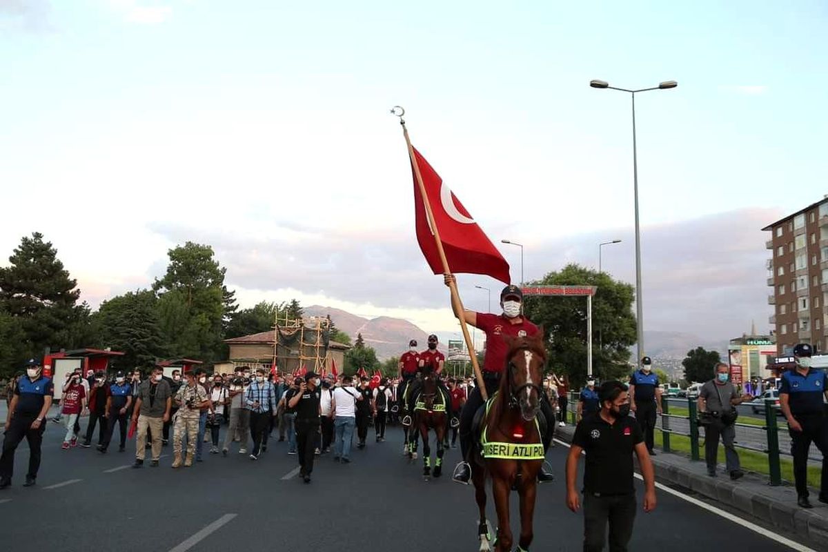 Kayseri 15 Temmuz\'da tek yürek oldu
