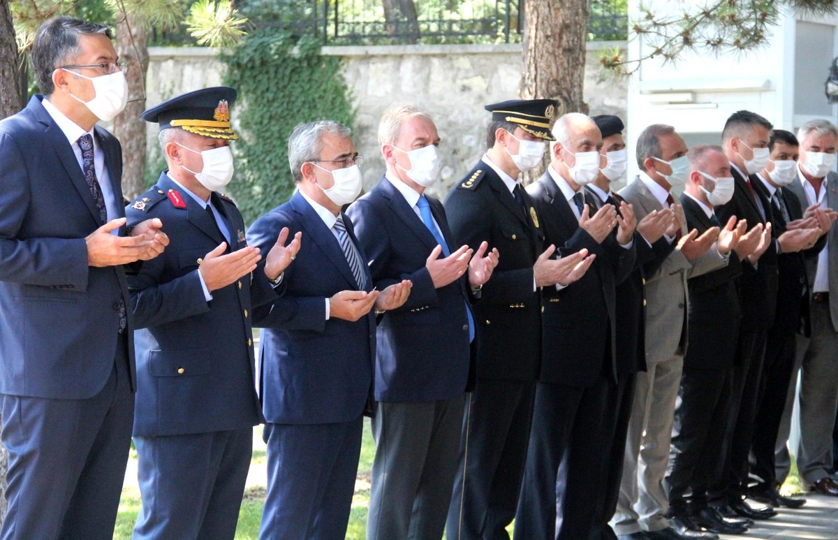 "Milletimiz, bizden görünen hainleri tarih sahnesinden sildi"