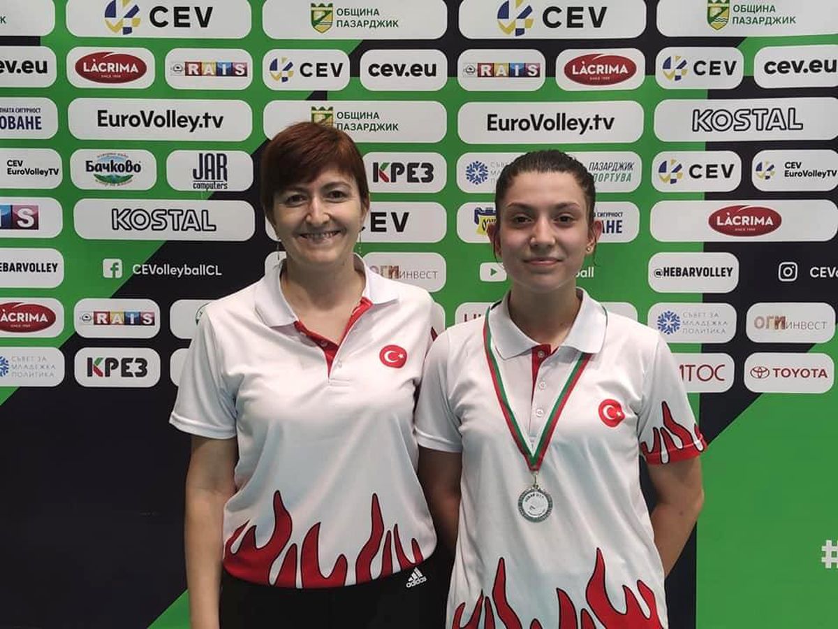 Milli badmintoncu Ravza Bodur, gümüş madalyada kaldı