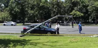 Romanya'da eğitim uçuşu yapan ABD helikopteri Bükreş'te bir caddeye acil iniş yaptı