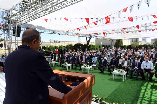 SANKO Holding'den 10 ila 40 yıl arasında çalışanlarına Değerli Yıllar Plaketi SANKO Holding'den 10 ila 40 yıl arasında çalışanlarına Değerli Yıllar Plaketi