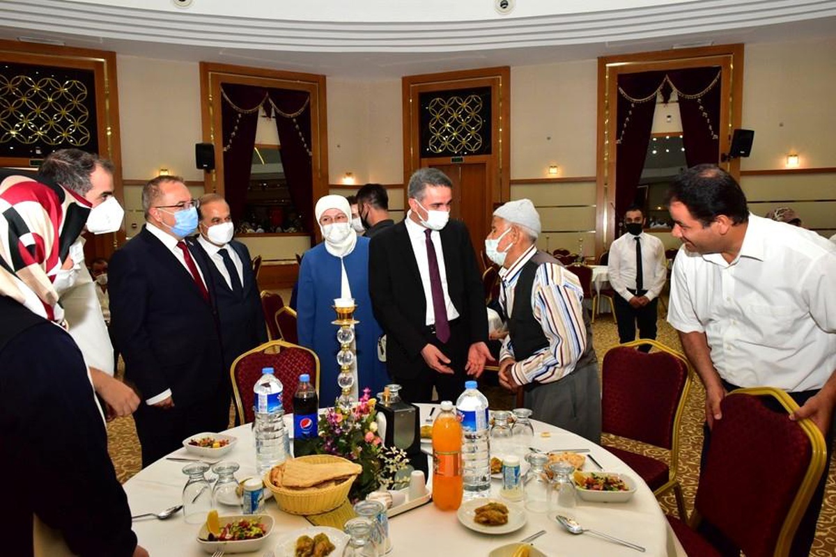 Şehit yakınları ve gaziler bir araya geldi