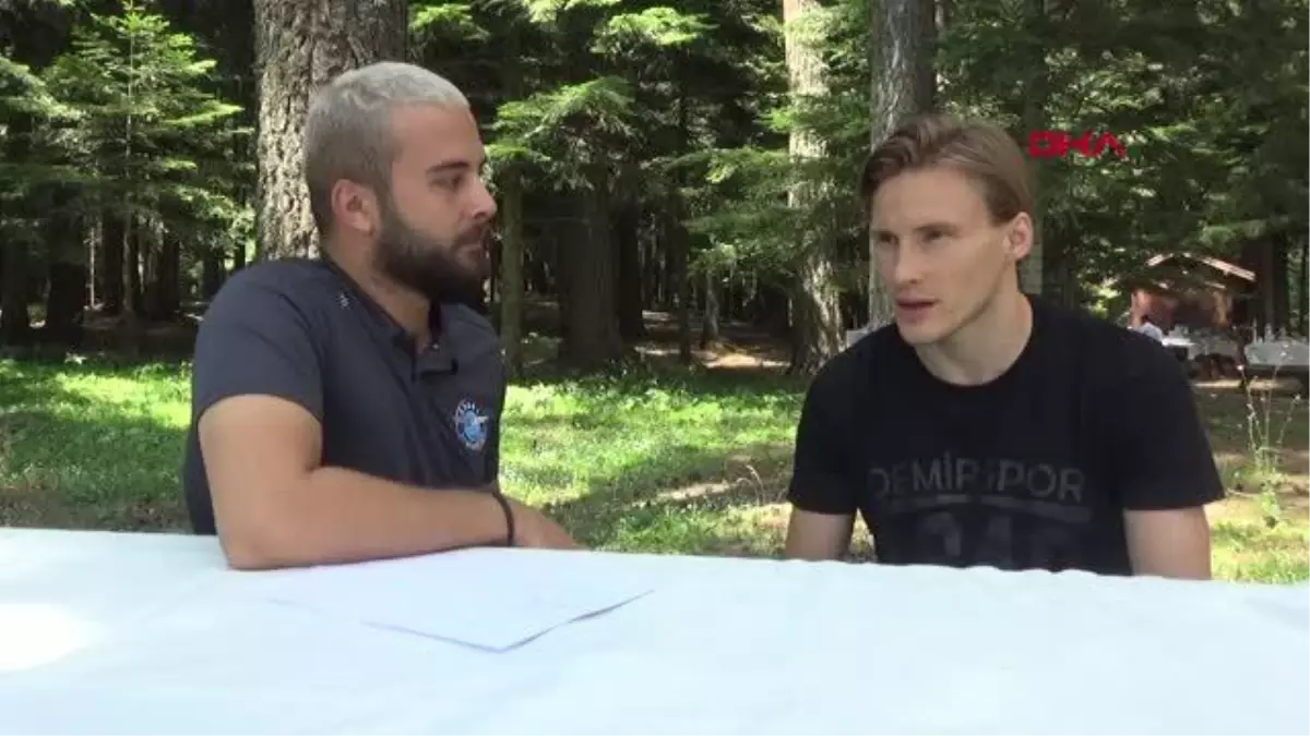 SPOR Adana Demirsporlu Svensson: Konuşmak yerine kendimi sahada göstermeyi tercih ederim
