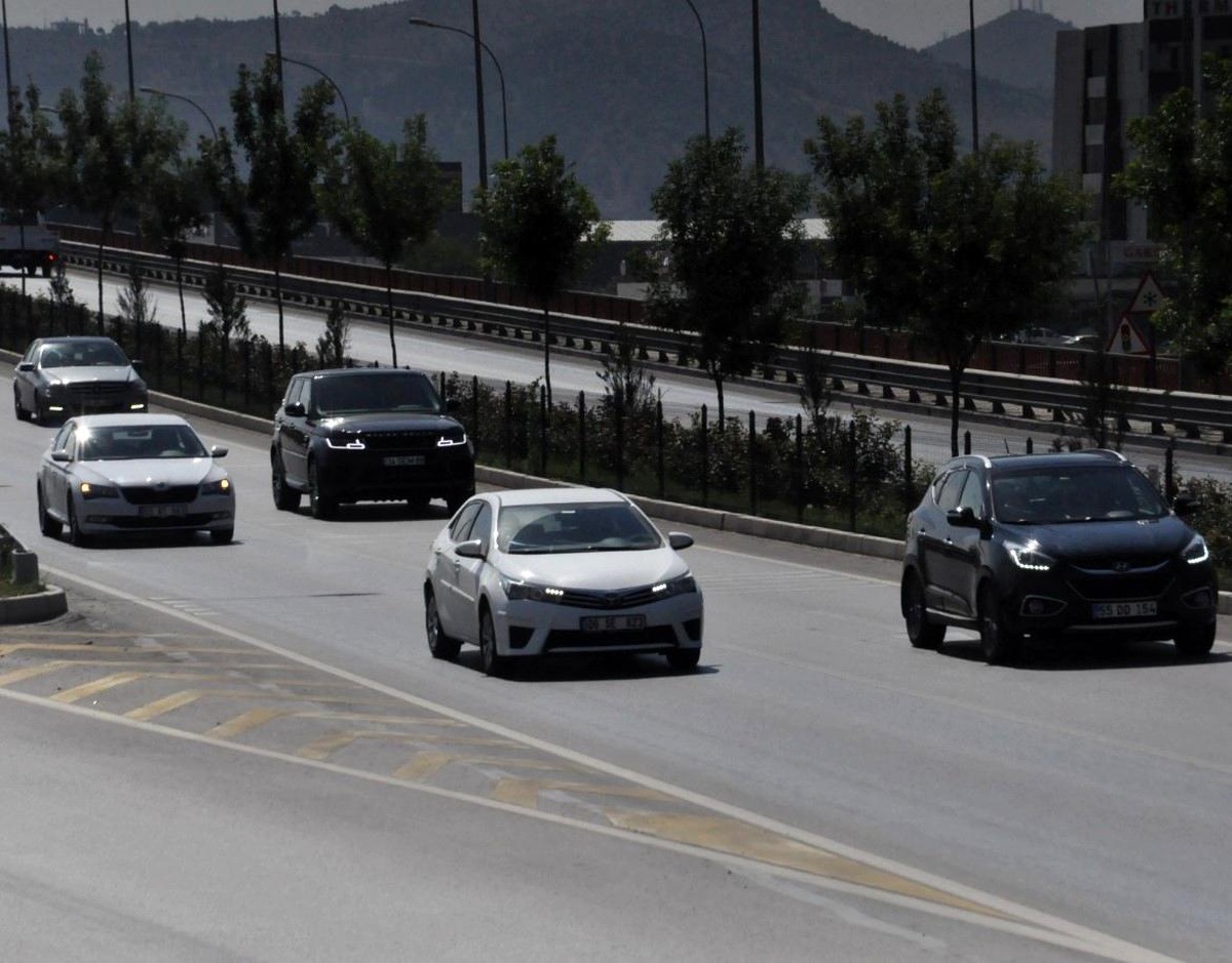 Tatilciler bayram tatili için yola erken düştü