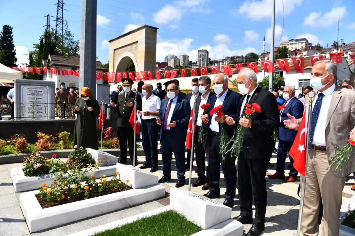 Trabzon\'da 15 Temmuz\'un 5. yıl dönümünde şehitler anıldı