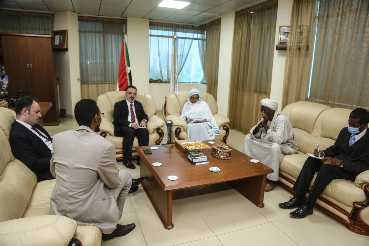 Türkiye\'nin Hartum Büyükelçisi Neziroğlu, Sudan Yükseköğretim Bakanı Zeyn ile görüştü