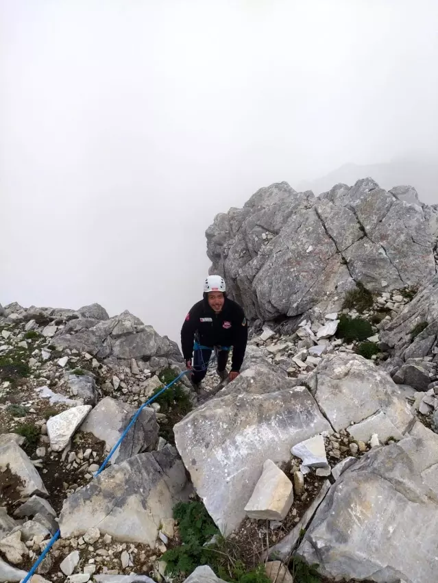 Uludağ'ın zirvesine nefes kesen tırmanış