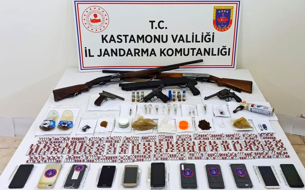 Uyuşturucu operasyonunda 5 kişi tutuklandı