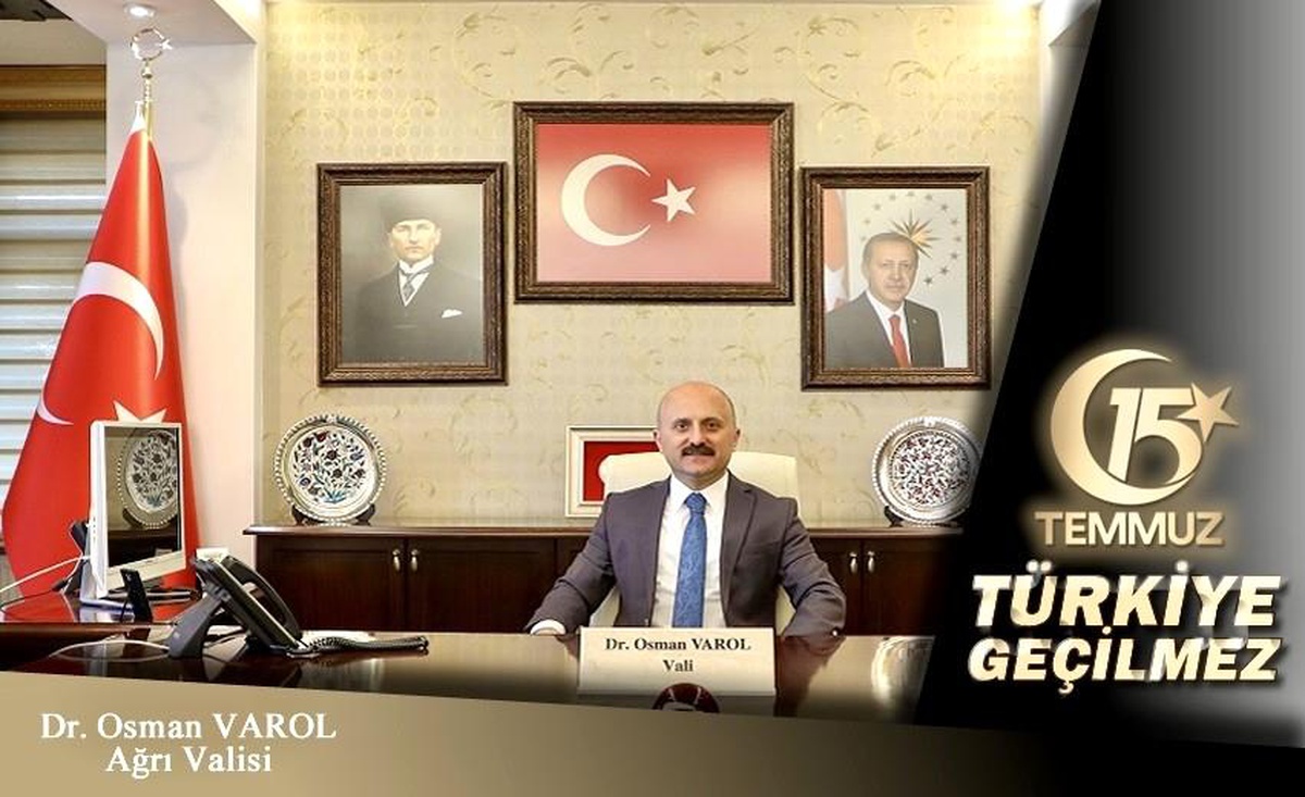 Vali Varol: "Milletimizin tuttuğu demokrasi nöbetleri bütün dünya tarafından gıpta ile izlenmiştir"