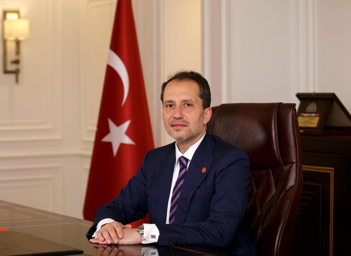 Yeniden Refah Partisi Lideri Erbakan: "Milletimizin darbe heveslilerine kolay kolay teslim olmayacağı 15 Temmuz\'da ortaya çıkmıştır"