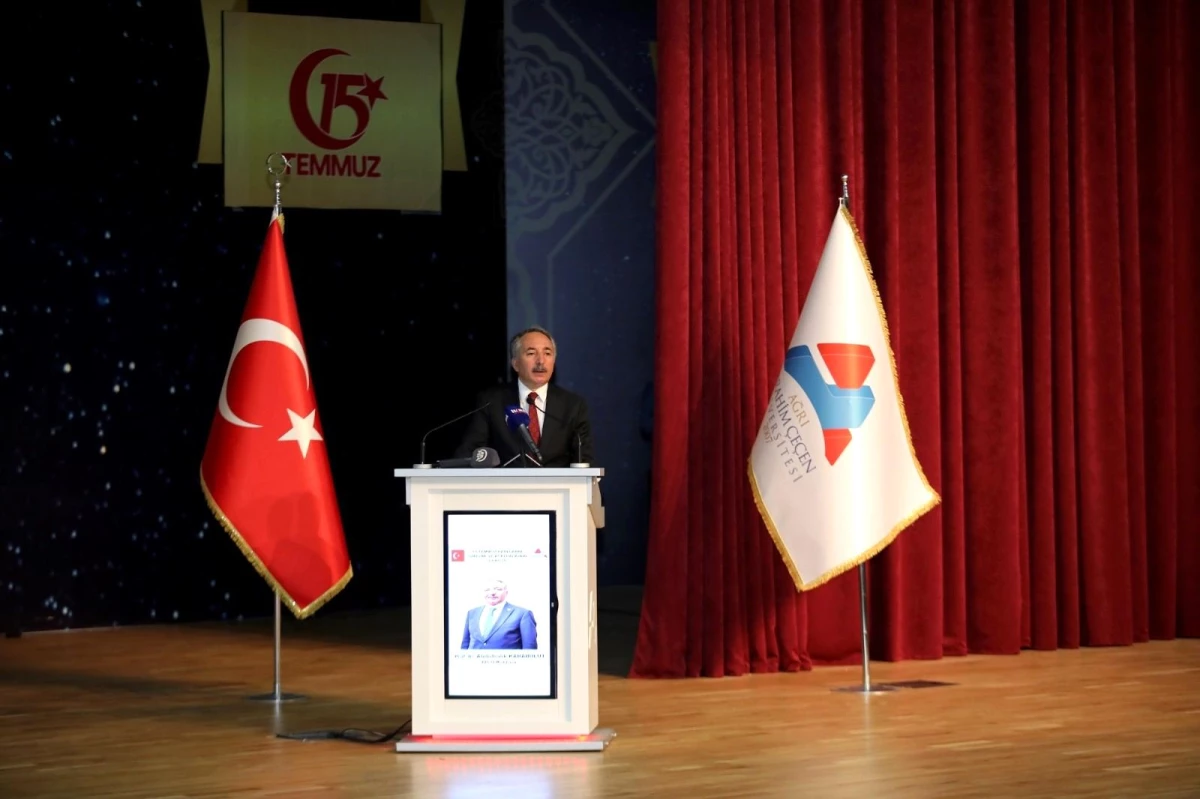 AİÇÜ\'de "15 Temmuz Hain Darbe Girişimi ve Ağrı Halkının Duruşu" konulu konferans gerçekleştirildi