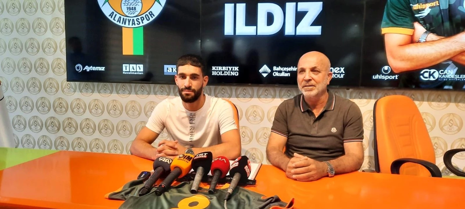 Alanyaspor, Ahmed Ildız ile 3 yıllık sözleşme imzaladı