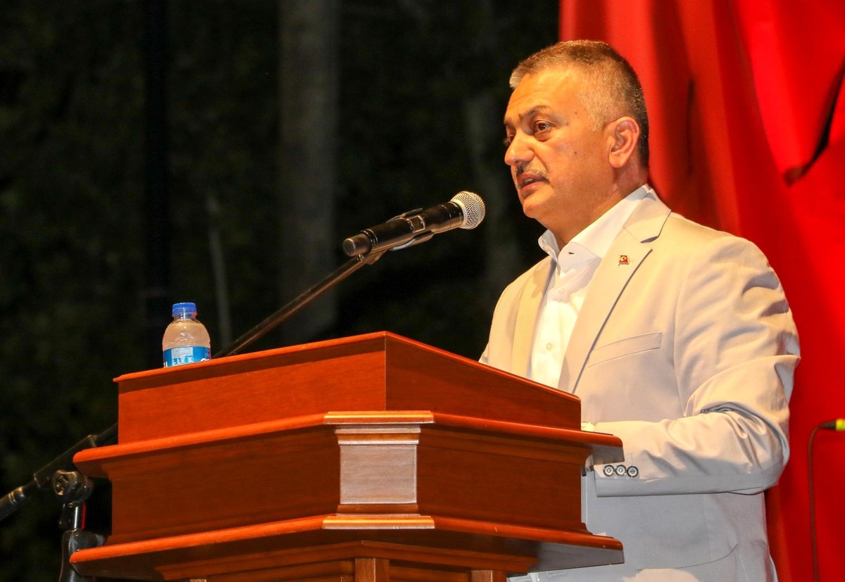 Son dakika haberi! Antalya\'da 15 Temmuz Şehitleri Anma, Demokrasi ve Milli Birlik Günü kutlandı