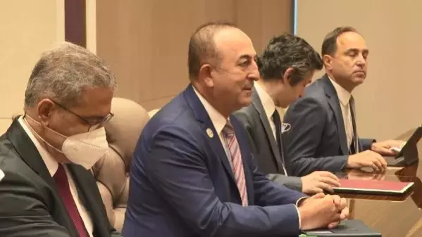 Bakan Çavuşoğlu, Çin Dışişleri Bakanı Yi ile görüştü Bakan Çavuşoğlu, Çin Dışişleri Bakanı Yi ile görüştü