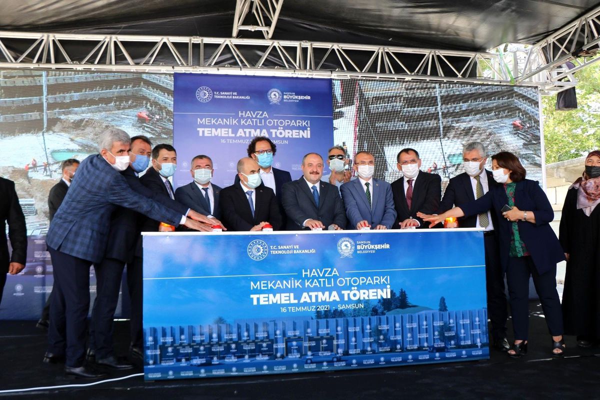 Bakan Varank: "CHP sadece vatandaşın gözünü boyayacak işlere imza atar"