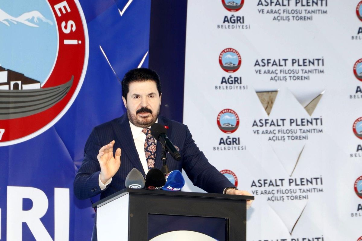 Başkan Sayan: "Terör olmasaydı 40 yılda 40 defa çağ atlamıştık"