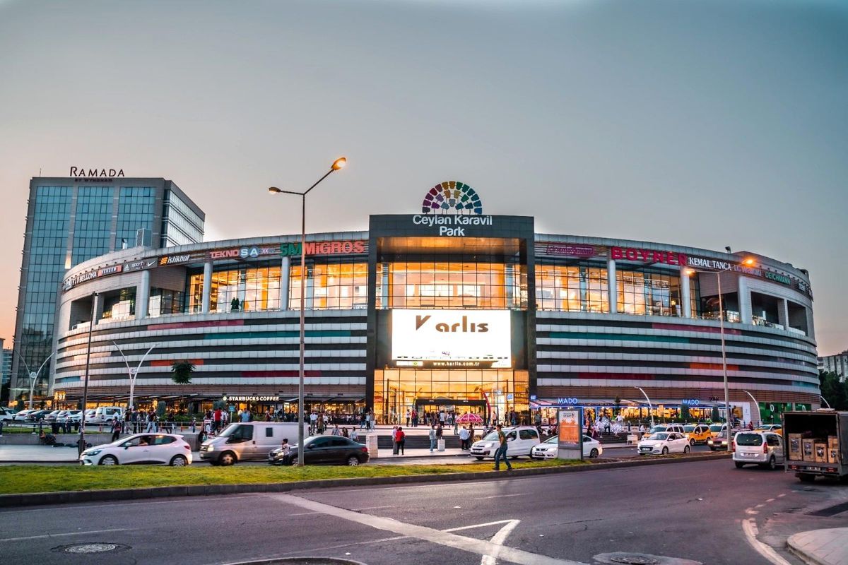 Ceylan Karavil Park AVM\'de bayram alışverişi başladı