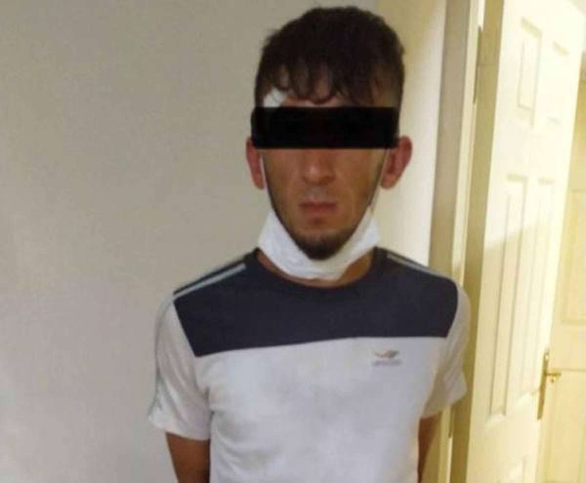 Ev sahibinin fark edip çığlık attığı hırsızlık şüphelini mahalle bekçileri yakaladı