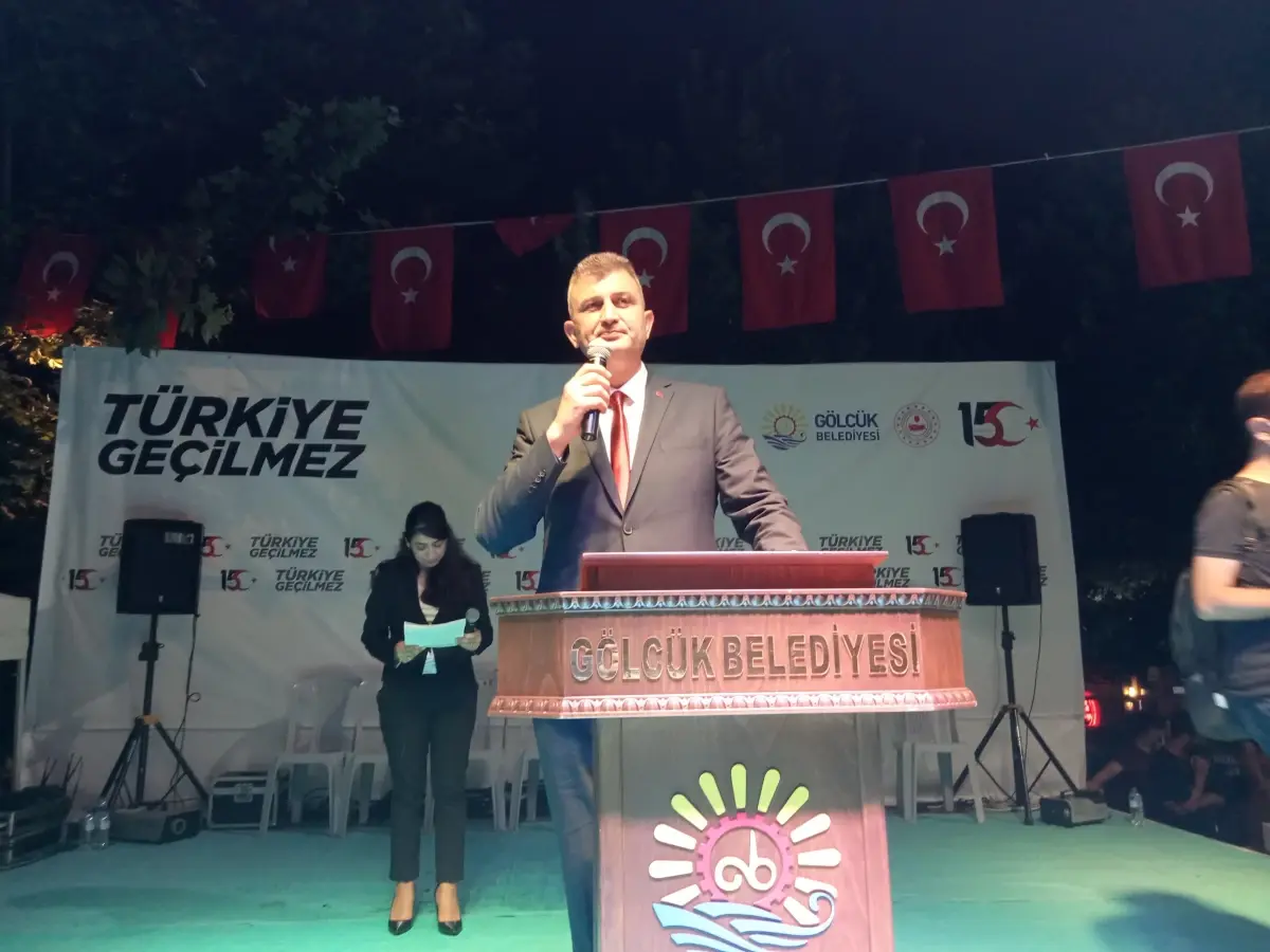 Gölcük ve Karamürsel\'de 15 Temmuz Demokrasi ve Milli Birlik Günü programı düzenlendi