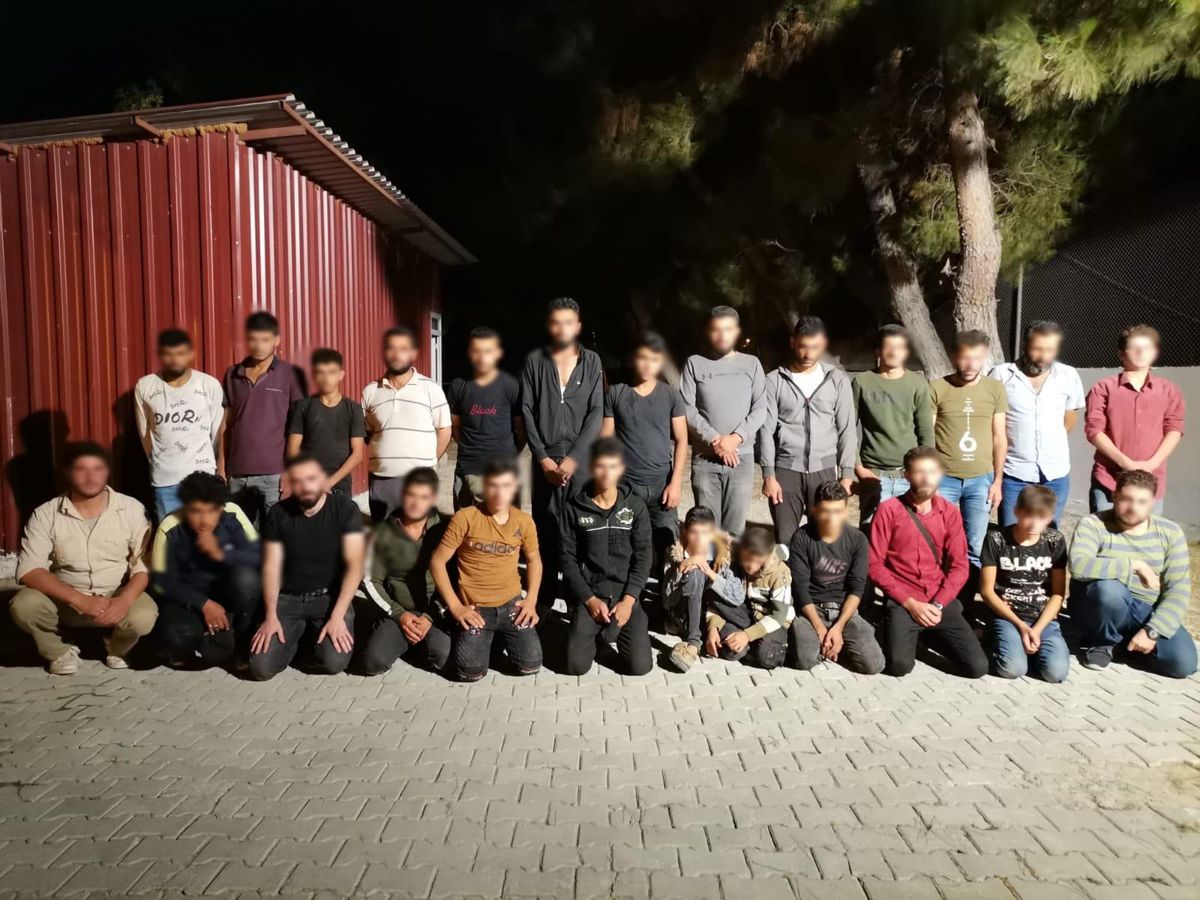 Hatay\'da göçmen kaçakçılığı yaptıkları iddiasıyla 4 zanlı tutuklandı