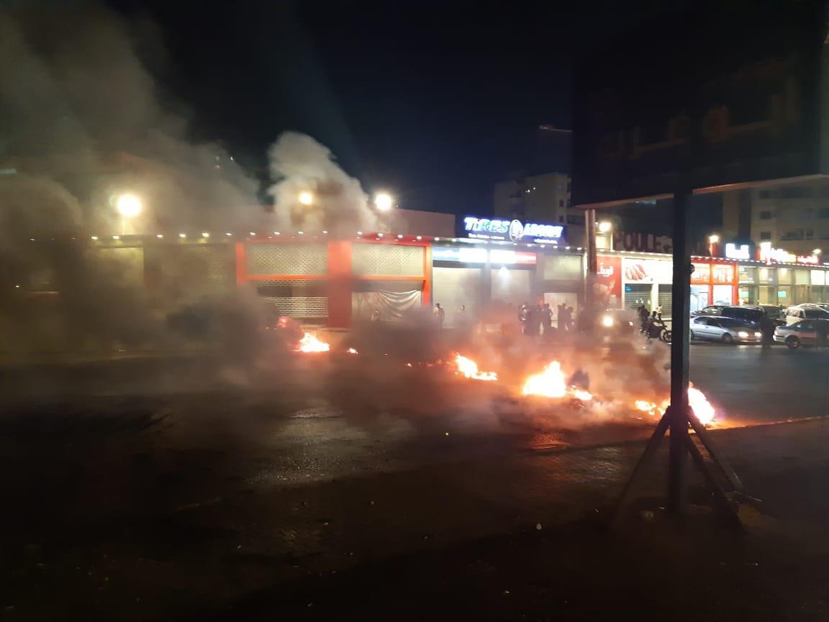 Son dakika haberi! Hükümetsiz kalan Lübnan\'da halk yine sokaklarda: 7 yaralı
