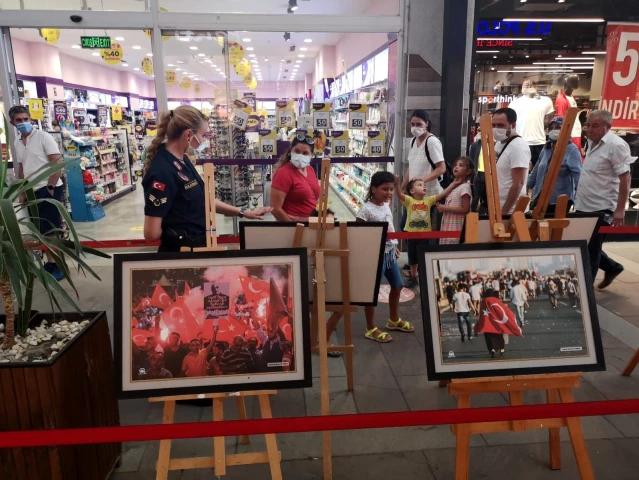 İzmir'de Jandarmadan 15 Temmuz fotoğraf sergisi